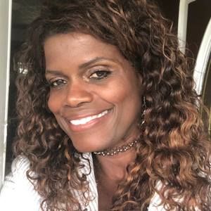 Meet your Posher, Lesline